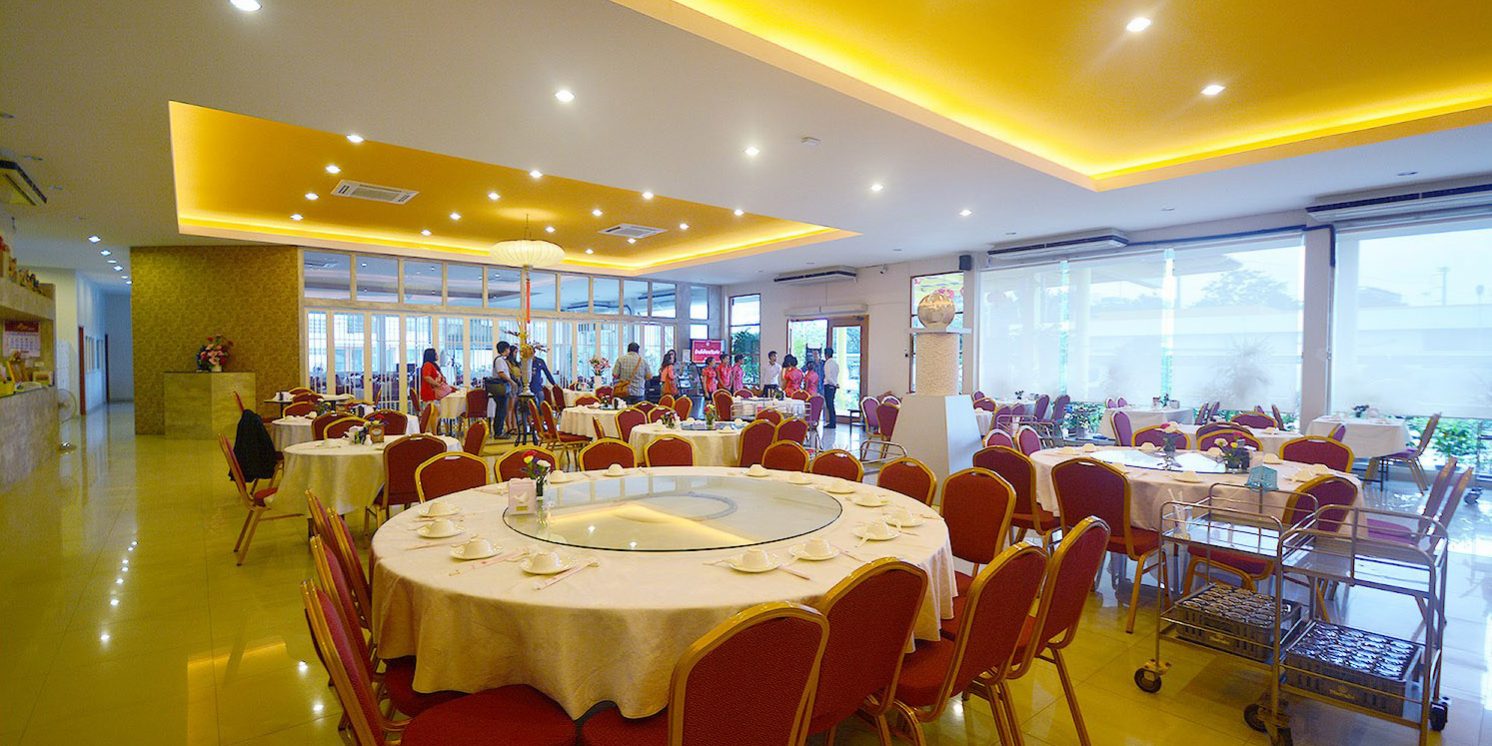 โต๊ะจีน โต๊ะจีน